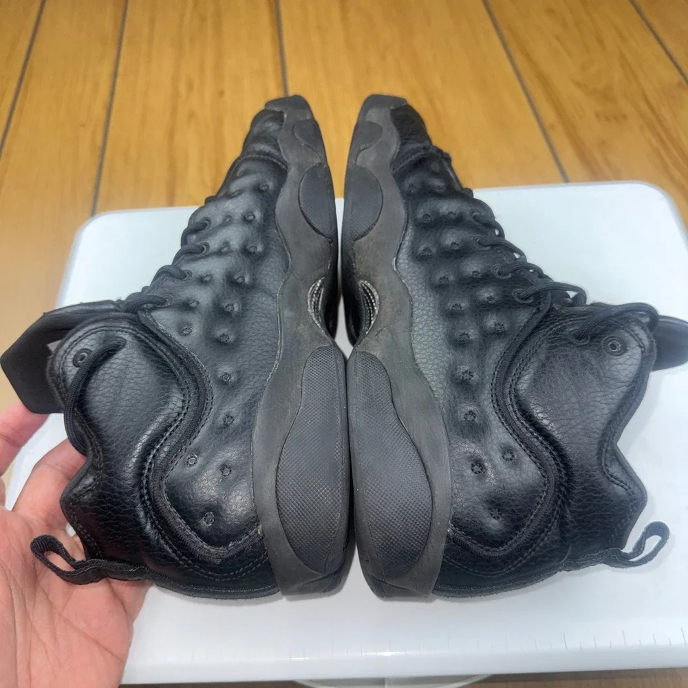 Jordan Team Showcase‎ Triple Black Kids Basketball Shoes 820273-002 Size 7Y